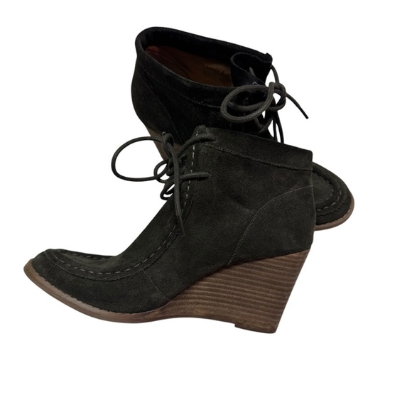 Women’s 7.5M. Lucky Brand Ysabel Booties Green Suede Leather Wedge Ankle Boots - Picture 5 of 8